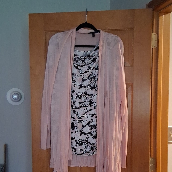 Lane Bryant Pink Cardigan with Black and White Top - Picture 1 of 7
